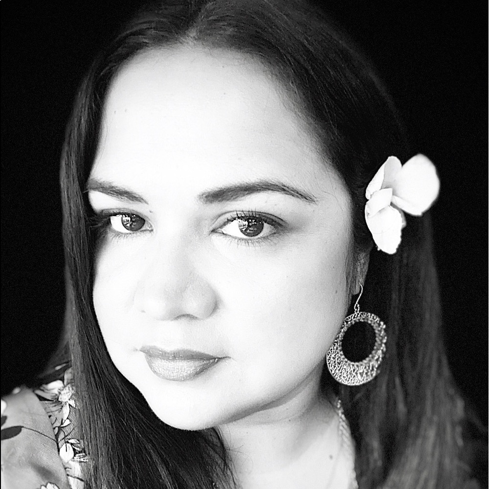 Meet your Posher, Claudia